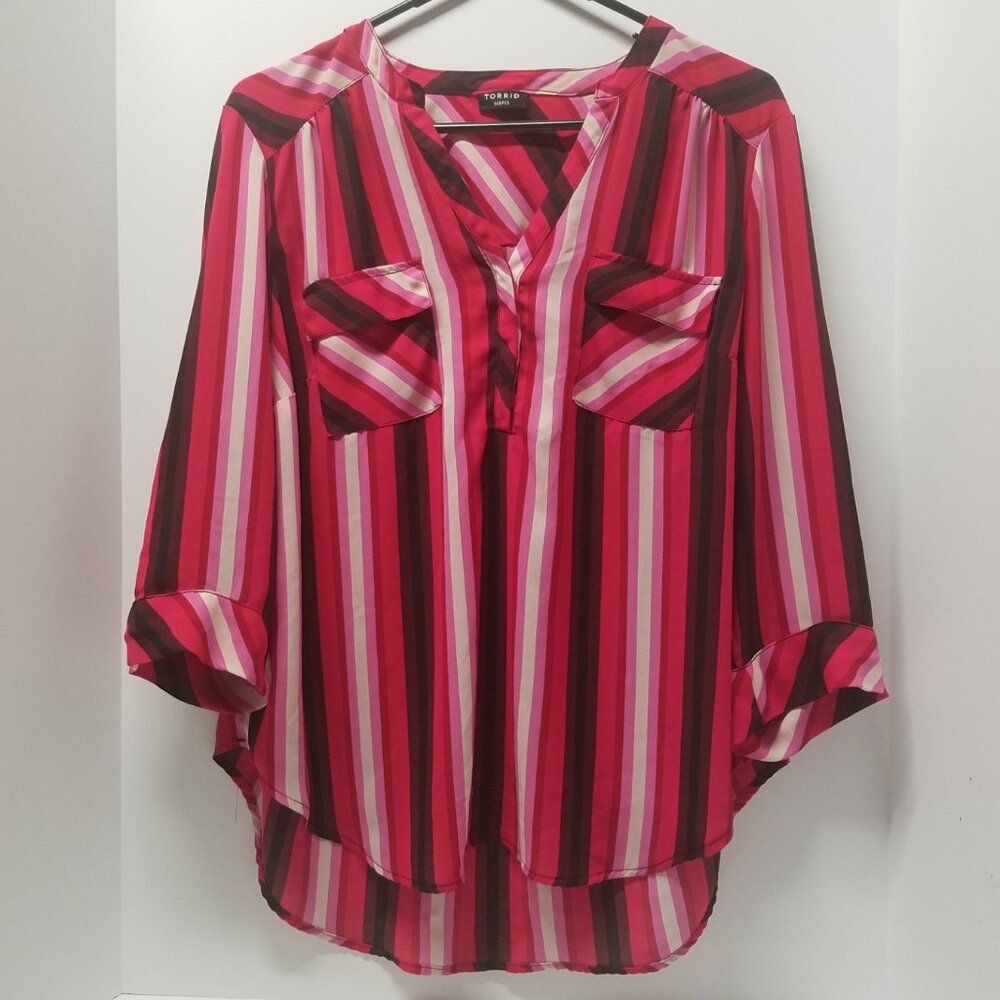 Torrid Harper Georgette Pullover 3/4 Sleeve Blouse in Red Pink Stripe